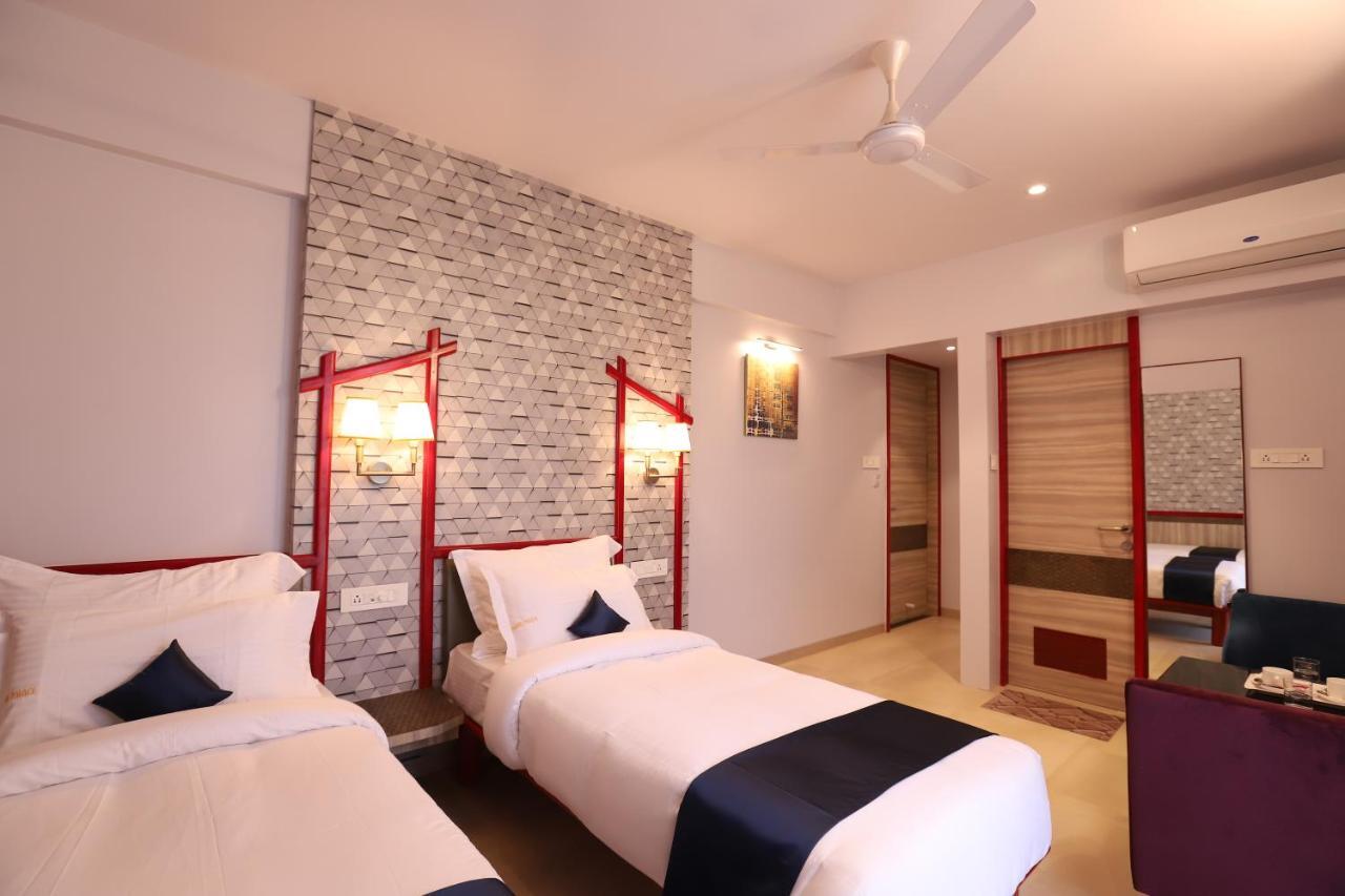 Hotel Prabha Palace Ahmednagar Esterno foto