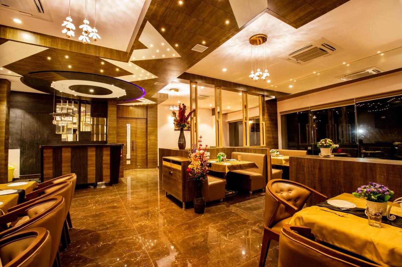 Hotel Prabha Palace Ahmednagar Esterno foto