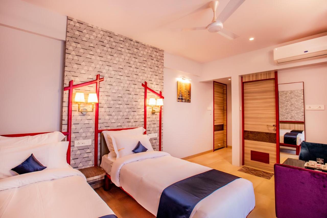 Hotel Prabha Palace Ahmednagar Esterno foto